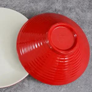 Two-color melamine noodle bowl with threaded design, thick anti-scalding soup bowl for ramen.