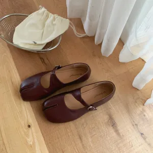 French style split toe Mary Jane flat shoes for women, dark brown leather casual shoes.
