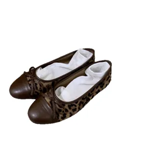 Chic ballerine leopardate da donna con punta tonda e grazioso fiocco decorativo