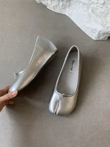 Silver split toe flat shoes women detail view, soft leather tabi ballet flats daily wear.