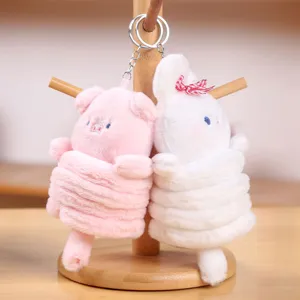 Adorable porte-clés peluche animal avec corps à ressort extensible, superbe détail de sac.