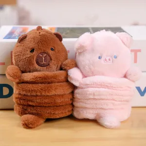 Mignons jouets en peluche capybara et cochon a ressort, pendentif de sac en peluche douce detail.