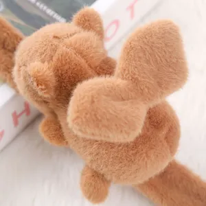 Peluche capibara angelo bracciale slap marrone simpatico soffice animale polsino giocattolo