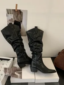 Bottes occidentales noires à bout pointu pour femmes, bottes longues vintage à talon épais.