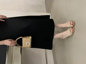 2026 Sommer niedrige Absatz Pantoletten Mode vielseitige offene Strass Schleife Damenschuhe Detail