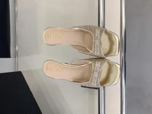 Sommer niedriger Absatz Strass Schleife Hausschuhe Damen Mode offene Zehen goldene Pantoletten