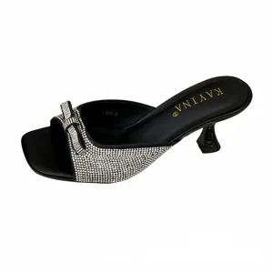 Stylische schwarze Pantoletten mit Strass und Schleife Damen Sommerschuhe Absatz.