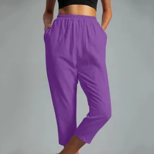 Gedetailleerd overzicht van paarse casual cropped broek met elastische taille voor comfort.