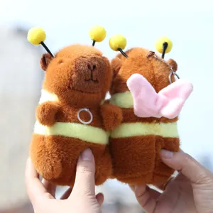 Mignon capybara abeille peluche porte-clés, doux animal en peluche sac charme pendentif pour enfants.