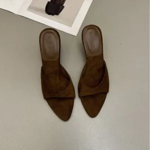 Französische spitz zulaufende Pantoletten Damen Sommer Blockabsatz Pantolette braun
