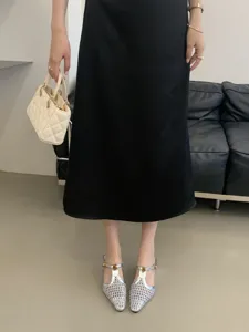 Elegantes mules plateadas con punta puntiaguda y tejido para mujeres, calzado de moda.