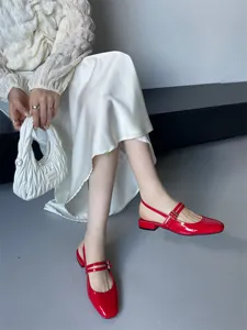 2024 Automne Femmes Rouge Cuir Verni Slingback Bout Carré Mary Jane Chaussures Plates