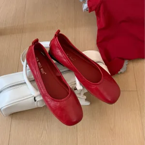 Red french vintage flat mary jane shoes for women, stylish soft sole casual footwear 2026.
