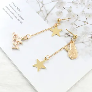 Süße asymmetrische lange Stern- und Schneemann-Goldohrringe für Damen minimalistischer Schmuck
