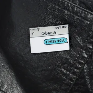 Creative Phone Text Message Enamel Brooch Pin Alloy Dipped Chat Bubble Letter Badge Jewelry Ornament For Clothes Backpack Unisex Accessory Gift