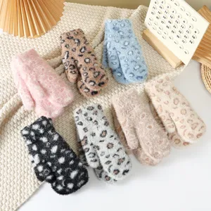 Winter plush leopard print thick warm mittens for women cute cozy cold weather gloves