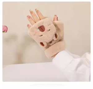 Deliziosi guanti senza dita in peluche capibara per calore invernale e scrittura comoda.