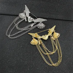 Fashion angel wings chain tassel brooch pin, creative heart metal jewelry accessories.