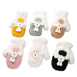 Guanti invernali caldi in peluche da donna fodera spessa design di pecora carina