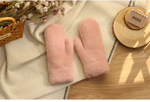 Gezellige roze pluche winterwanten voor dames, dikke warme faux nerts bont handschoenen.
