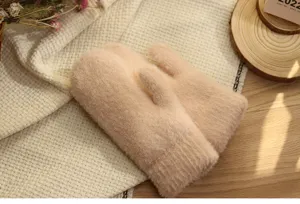 Verdikte pluche winterwanten voor koppels, zachte warme handschoenen in beige kleur.