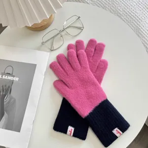 Knitted color block gloves detail view, stylish winter warm plush gloves for women and students.