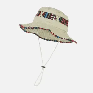 Cappello da pescatore casual con fascia etnica tessuta e sottogola regolabile estivo.