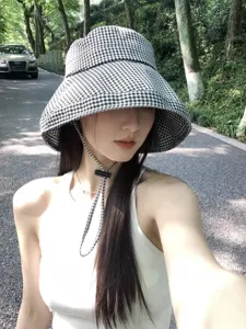 Chapeau bob femme à large bord, chapeau de soleil extérieur respirant avec cordon.