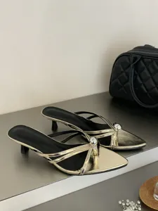 Französische Retro Metall Schnalle Spitze Zeh Sandalen Low Pfennigabsatz Mules Schuhe