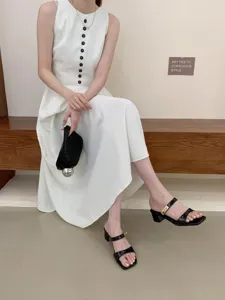 Sandales talons hauts une bride boucle métal vintage française chaussures femme été