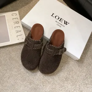 Warme gefütterte braune Filz Clogs Damen Winter Freizeit Pantoletten Hausschuhe flach