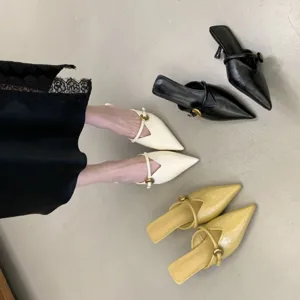 Scarpe Eleganti da Donna con Tacco Kitten Francesi Punta Affusolata Fibbia in Metallo Senza Chiusura