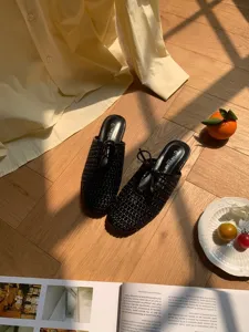 Mules planas con cordones de punta cerrada de malla tejida de punta cuadrada francesa zapatos