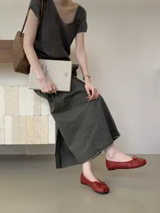 Women red split-toe flat ballet shoes with soft leather and cute bow detail for elegant commuting style.
