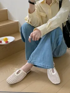 Mules trenzadas de punta cuadrada con malla calzada zapatos planos casual de mujer