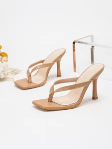Classic women square toe thong high heel sandals, elegant beige stiletto party shoes.
