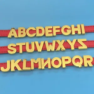 Breloques lettres en alliage lisse doré 8mm pour fabrication de bijoux DIY bracelet artisanat.
