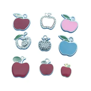 Pendentifs charms pomme en émail et strass pour fabrication de bijoux bracelets colliers.