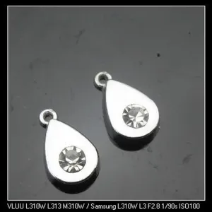Pendentif goutte simple diamant accessoire bijoux DIY, charme en métal argenté.