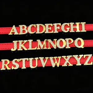 Breloques Lettres Strass en Alliage Doré Alphabet Anglais Accessoires de Fabrication de Bijoux DIY pour Bracelet Collier Porte-clés
