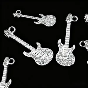 Zinklegierung Strass Gitarre Anhänger DIY Schmuckherstellung Zubehör Modische Halskette Charms Öltropfen Musik Geschenk