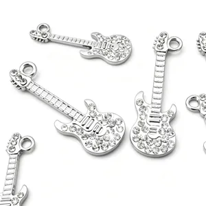 Silber Strass Gitarre Anhänger Legierung DIY Schmuck Zubehör Halskette Charm Großhandel.