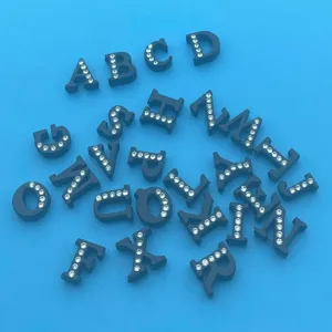 pendentifs lettres noires strass 8mm pour bracelet diy collier porte-clés bijoux