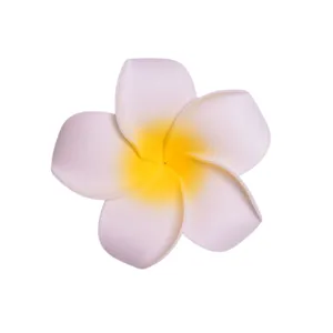 Elegante fermaglio per capelli con fiore di frangipani hawaiano per feste al mare bianco