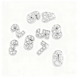 Chiffres strass coulissants 8mm pour fabrication de bijoux DIY, porte-clés et cadeaux faits main.