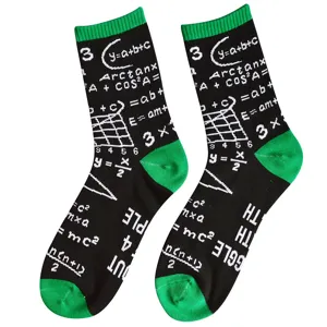 Chaussettes décontractées en coton imprimé formules mathématiques noir vert unisexe détail