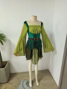 Mittelalterliche Elfe grüne Fee Kleid Detail mit Trompetenärmeln und Samt Mieder.
