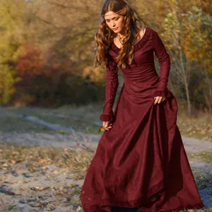 Robe longue femme vintage médiévale manches longues col rond coupe slim rouge vin