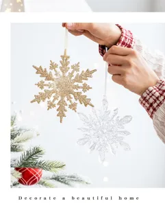 Kerstboom hangende sneeuwvlok ornamenten glitter decoratie feestelijke feest rekwisieten