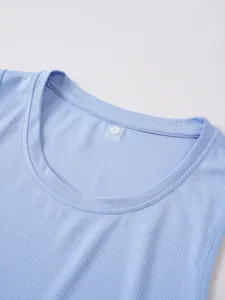 Herren sportliches Mesh Tanktop Kragendetail, atmungsaktives hellblaues Fitness Sportshirt.